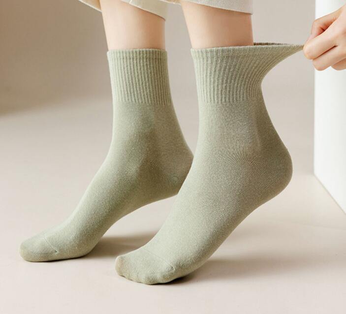 诸暨袜子?022年新款中筒袜秋冬季纯棉纯黑色运动春秋长袜i 诸暨袜子?022年新款中筒袜秋冬季纯棉纯黑色运动春秋长袜i