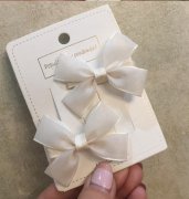 豆妈原创设计甜美可爱儿童杏白色迷你小蝴蝶结对夹发夹边夹发�? title=